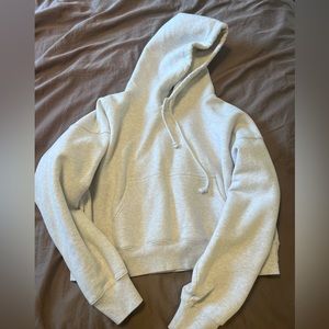 Aritzia cozy fleece boyfriend fit sweatshirt